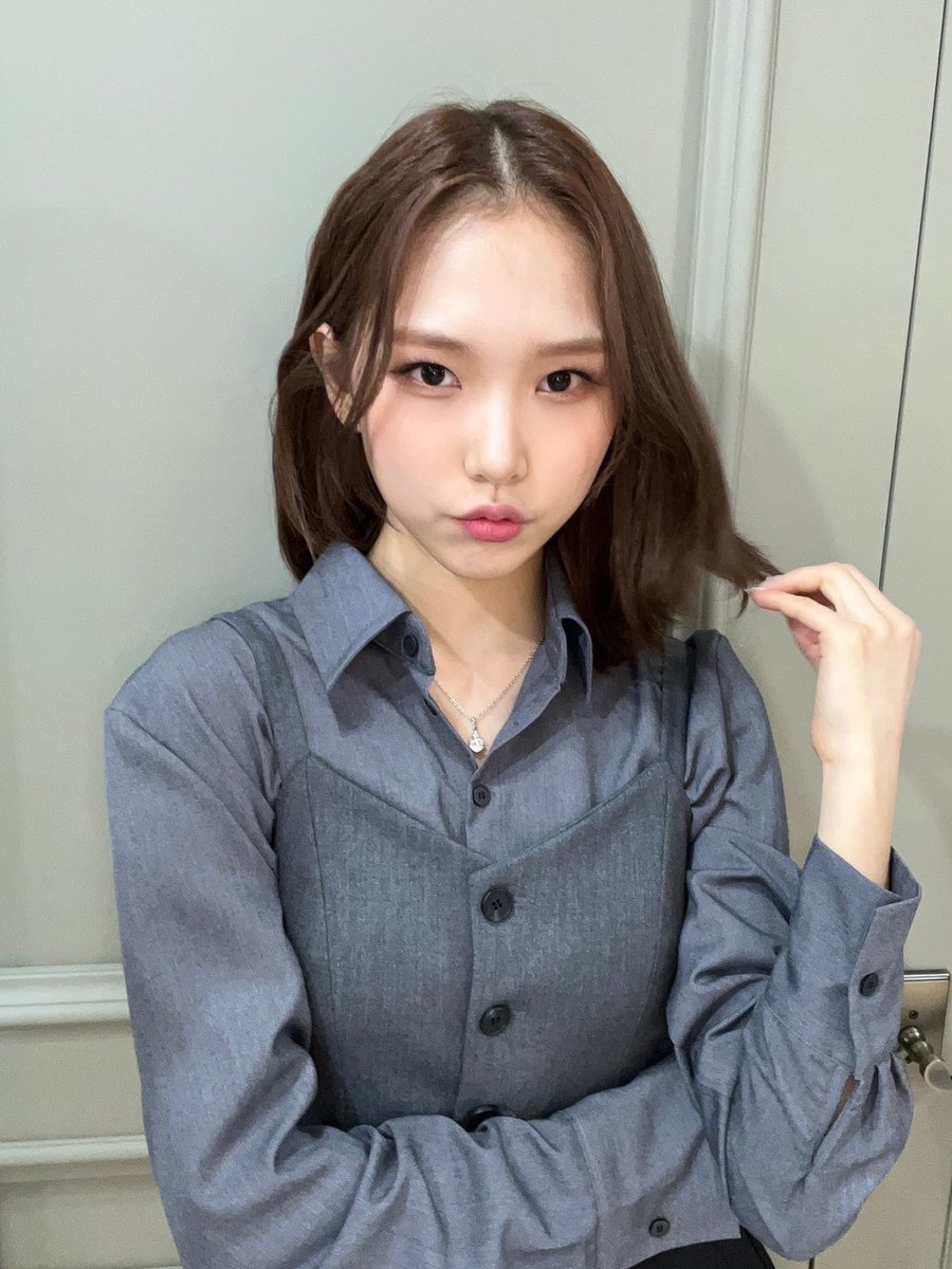 huiyeuon's tweet photo. ㅤ 

FINALLY 🔥🔥
I miss you and love you so much!
🌈✨ ALIVE ✨🌈

ㅤㅤ https://t.co/vmNyPot508