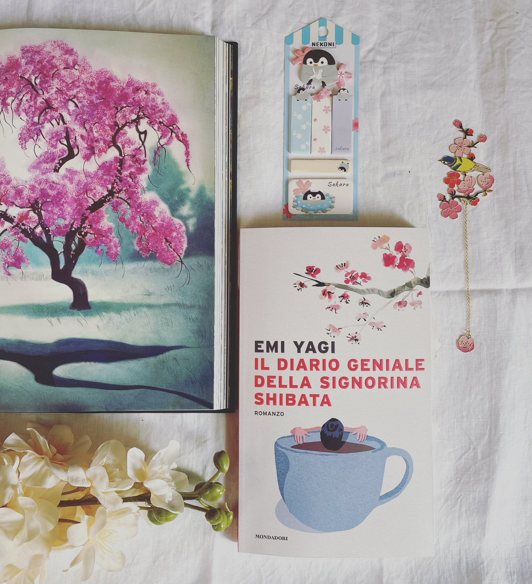 amore_non's tweet photo. Un romanzo delizioso, che trasmette tranquillità e insegna tanto. La recensione sul blog 🇯🇵 https://t.co/rTlTTFaKdC #booktwt #blogger https://t.co/jhoH8Bm7z8