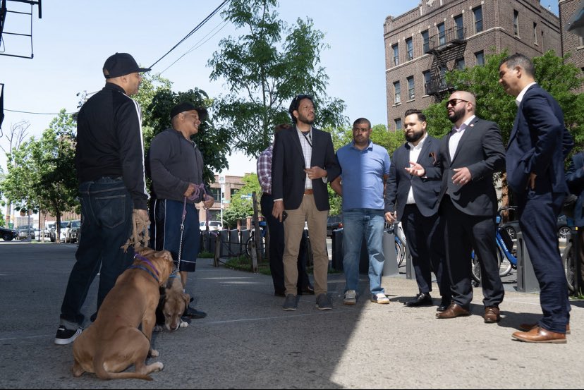 CMSalamancaJr's tweet photo. Having major thoroughfares in my district means traffic often backs up onto local side streets. 

Today, I conducted a walkthrough w/@NYC_DOT Commissioner Rodriguez to discuss traffic flow issues, the need for additional street lighting &amp; the prevalence of illegal truck routes. https://t.co/WaEsi0Aux6