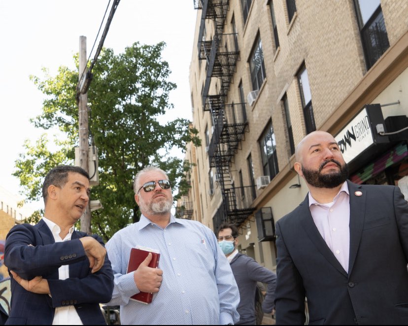 CMSalamancaJr's tweet photo. Having major thoroughfares in my district means traffic often backs up onto local side streets. 

Today, I conducted a walkthrough w/@NYC_DOT Commissioner Rodriguez to discuss traffic flow issues, the need for additional street lighting &amp; the prevalence of illegal truck routes. https://t.co/WaEsi0Aux6