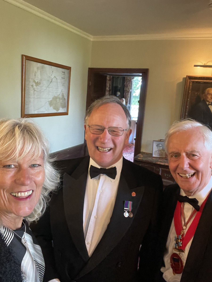 Fantastic evening at Chavenage House for the Installation of our new Warden <a href="/AndrewTabor1/">Andrew Tabor 🇺🇦</a> &amp; many thanks to Chris Gaskell the outgoing Warden. 

The last 4 are pictured here <a href="/HelenELovatt/">Helen Lovatt</a> <a href="/HSGlos/">Henry Robinson</a> 
#forgloucestershire #honcoglos