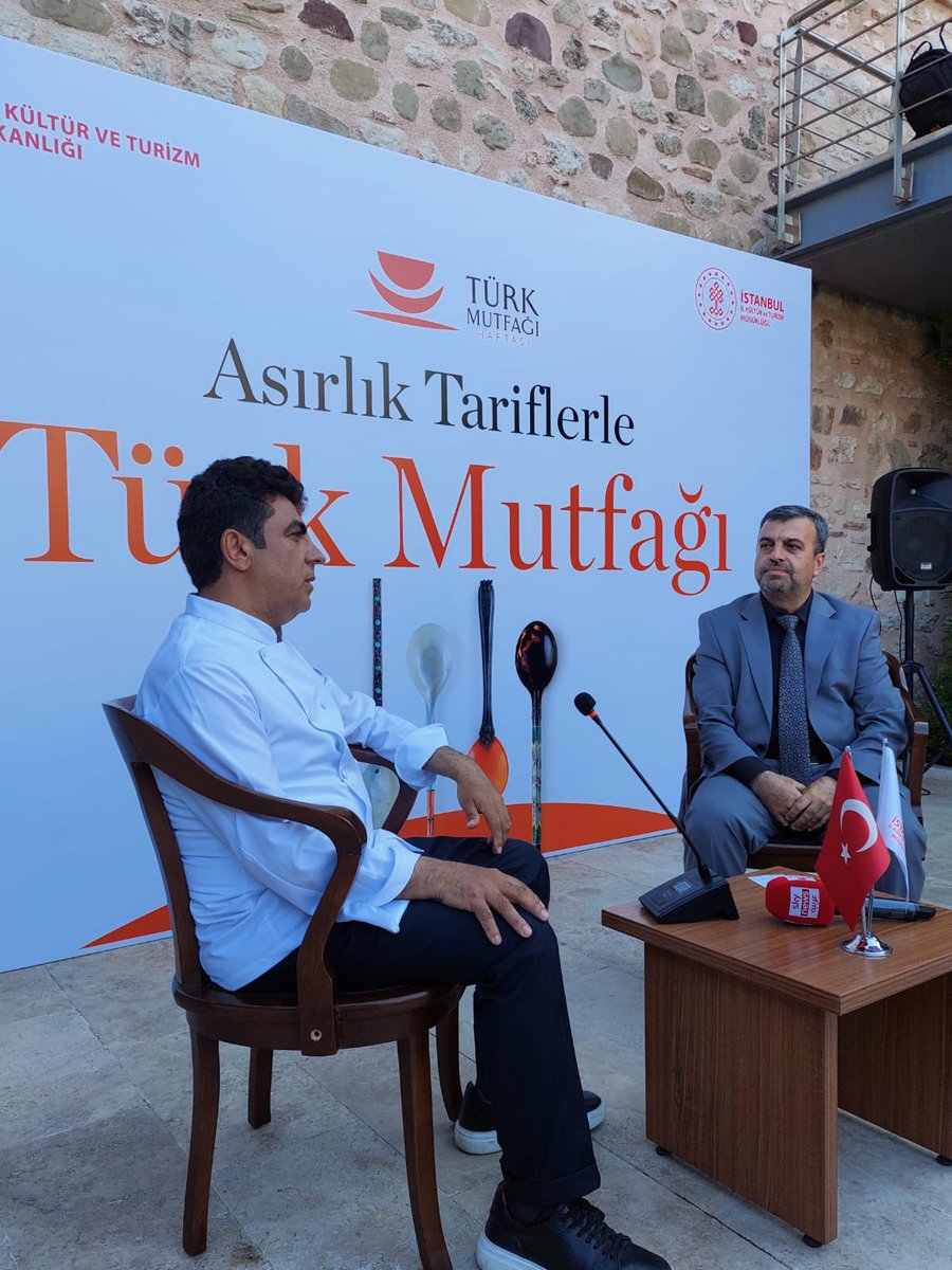 iktm34's tweet photo. 21-27 Mayıs Türk Mutfağı haftası etkinlikleri kapsamında; İl Müdürü Coşkun Yılmaz,Başakşehir Kaymakamı Uğur Turan ve çok sayıda davetlinin katılımı ile “İstanbul Mutfağında Şerbet Kültürü”Recep İncecik sunumu ve atölye çalışması Türk ve İslam Eserleri Müzesinde gerçekleşti. https://t.co/G25rekqoYg