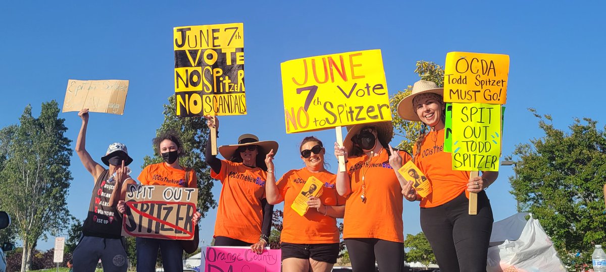 caravan4justice's tweet photo. Hey hey. Ho ho. Todd Spitzer is gonna go
Hey hey Ho ho. Todd Spitzer is out the doo!
#OCisTheNewBlue #spitoutspitzer #ocitnb https://t.co/4eV7cUOBTX