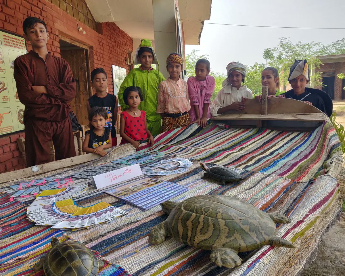 TSAINDIAPROG's tweet photo. #ActionsForTurtleConservation - Day 23
Celebrating the biggest #festival of turtle conservation- World Turtle Day- 23rd May, 2022!
Festivities come in many forms-
In the form of #gifts, like the inaugration of an educational kiosk at a school for #underprivileged; https://t.co/GHEQWi4yq7
