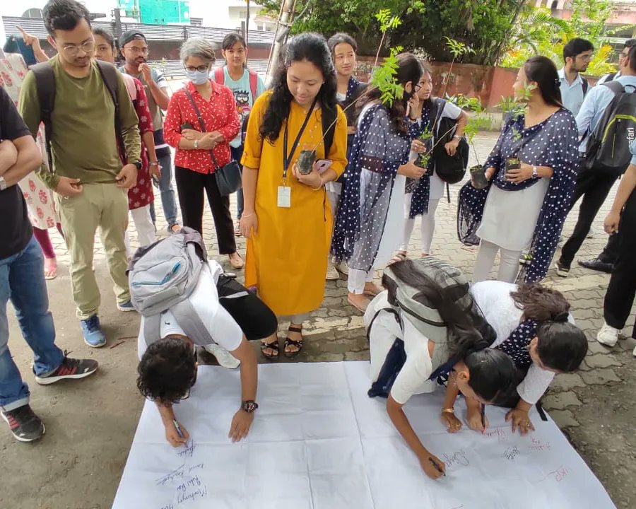 TSAINDIAPROG's tweet photo. #ActionsForTurtleConservation - Day 23
Celebrating the biggest #festival of turtle conservation- World Turtle Day- 23rd May, 2022!
Festivities come in many forms-
In the form of #gifts, like the inaugration of an educational kiosk at a school for #underprivileged; https://t.co/GHEQWi4yq7