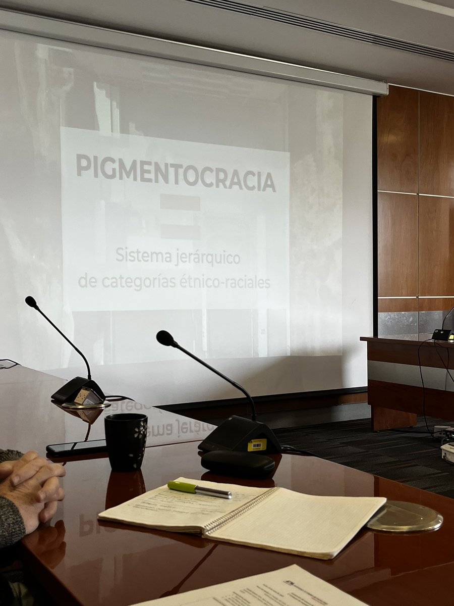 BlancaMiedes's tweet photo. Lo de @Yo_SoyUAM siempre es de otra pasta. Un proyecto terminal de los de #MADIC dirigido por la inspiradora @norismo ¿Qué experiencias vives en la universidad en función del Pantone de tu piel? https://t.co/rqciCbAvJ3