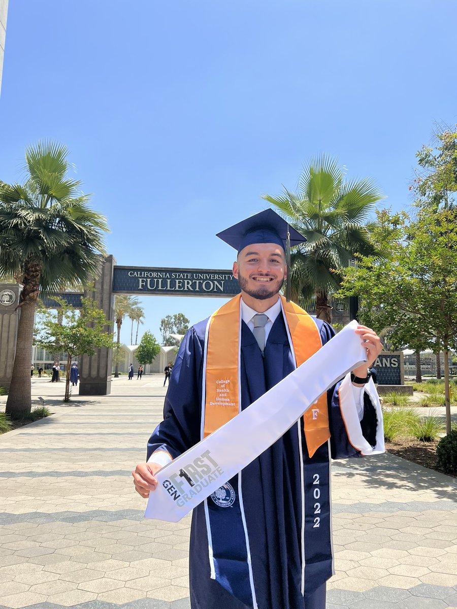 rydon42499's tweet photo. It’s been a journey but he NEVER gave up! Beyond PROUD of you Isiah, Love you pops! 👨🏻🎓🥳🙌🏻
#csuf #firstgenerationcollegegrad #Godsplan https://t.co/CpA5m2VdmR