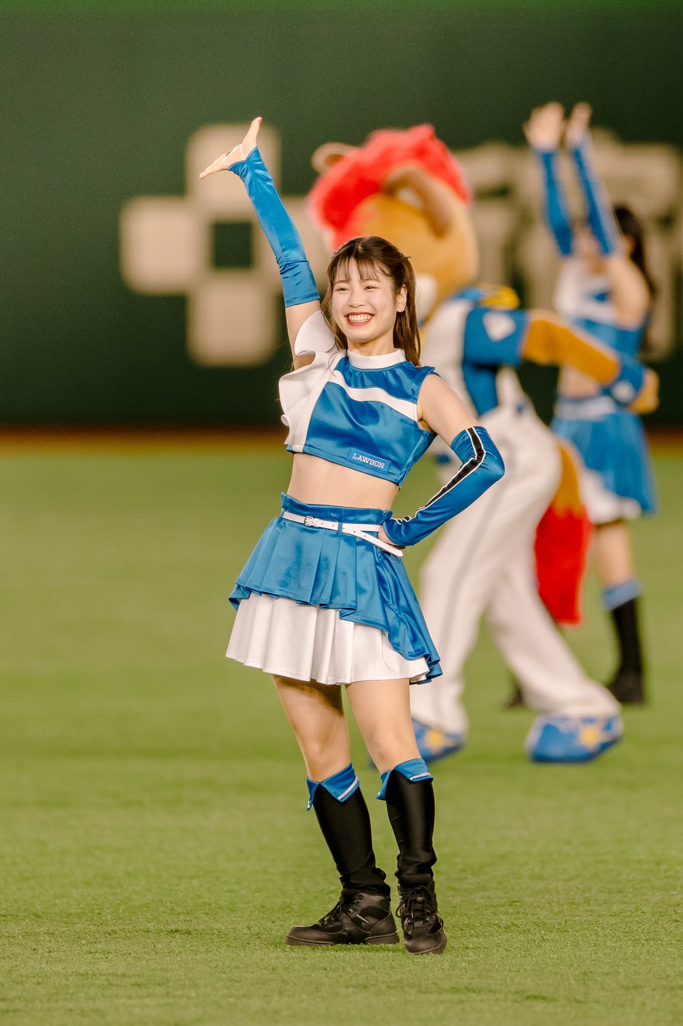 滝谷美夢 2023 BBM 北海道日本ハムファイターズ チア トレカ 華