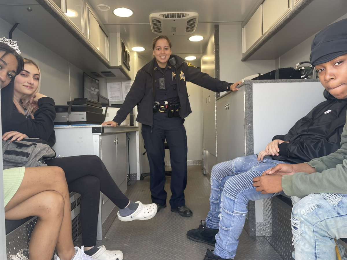 Stephanie Rago tweet media