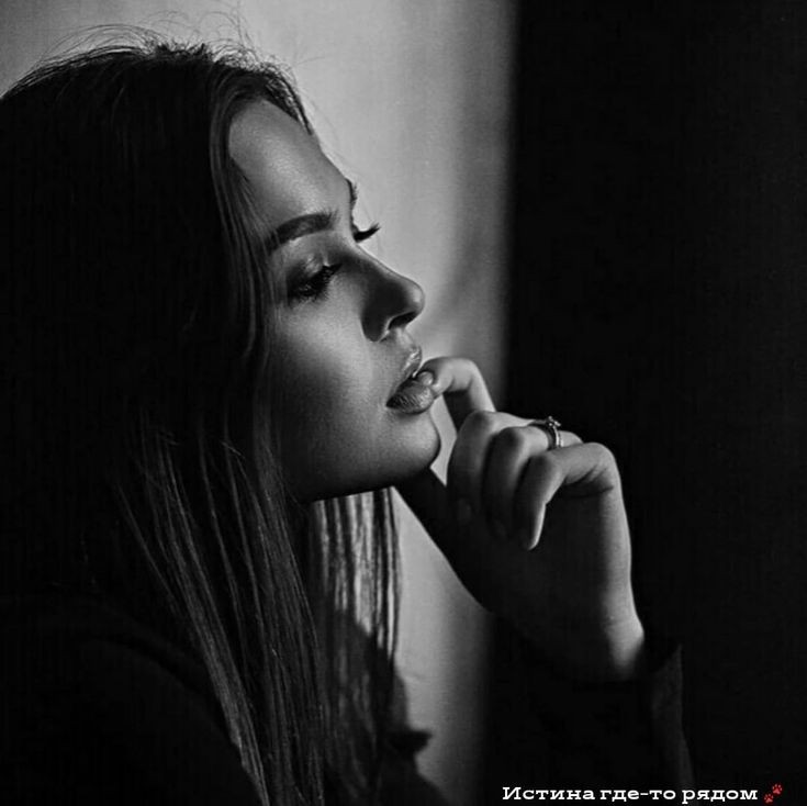 zeinabsaleh588's tweet photo. ربما سألتقى به.....
بعد شهر من حلم...
أو بعد عام من الألم ..
أو بعد عمر من ألاشتياق إليه ..
 أو في عوالم أخرى ..
وإن شاء القدر وباعد بيننا ..
فهو لايزال وسيبقى يعيش معي ...
وبين سطور أحرفي في كل وقت ..
وعهدي كان بيني وبين ربي أن أحبه للأبد 
وسيبقى عهدي قائما طالما حييت.. !!💔 https://t.co/bHip14gurh