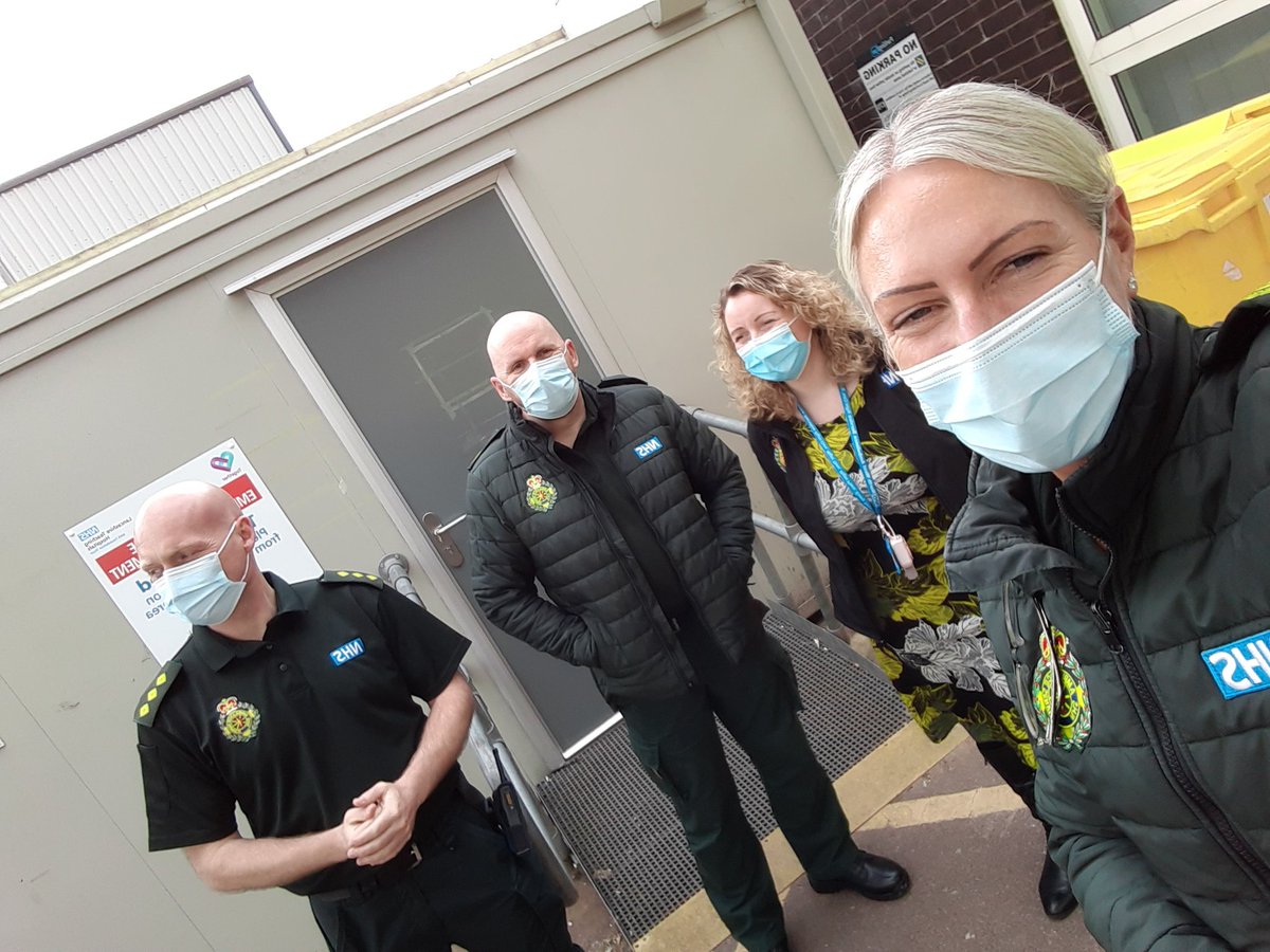 Great afternoon at Royal Preston ED with Frank Aldred/ Anthony O Brien talking Ambulance Handover / Fit to Sit/ SDEC /UCR and non ED pathways big thanks to all the South Lancs team 💚💙 <a href="/AdeleMarkland/">Adele Markland</a> <a href="/dsuart/">David Suart</a> <a href="/paramatt71/">Matt Dunn</a> <a href="/joyfurnival/">Dr Joy Furnival CEng MIET 🐝</a> <a href="/powerNHS/">Maxine Power</a> @NwambG <a href="/NWAmb_QI/">NWAS Quality Improvement</a> <a href="/rstandeven09/">Rachel Standeven</a>