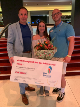 BadZurzach's tweet photo. Die Therme Zurzach wurde in Bern zum Besten Ausbildungsbetrieb des Schweizerischen Fitness- und Gesundheitsverbandes gewählt! Nach der besten Schweizer Therme eine weitere tolle Auszeichnung! Wir gratulieren!  #therme #badzurzach https://t.co/SjWRaI1iOs