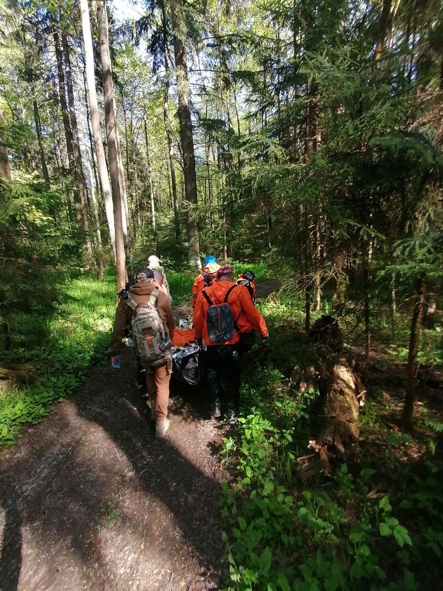 🦺⛑ Учения "3в1" (навигаторы, радиосвязь и эвакуация) 21-22 мая для опытных поисковиков Лиза Алерт

По сценарию. Близкие к реальным условия.
Курсанты применили знания с курсов навигаторов, радиосвязи, эвакуации и первой помощи.
В целом, успешно! Молодцы!

#перваяпомощь #ученияЛА