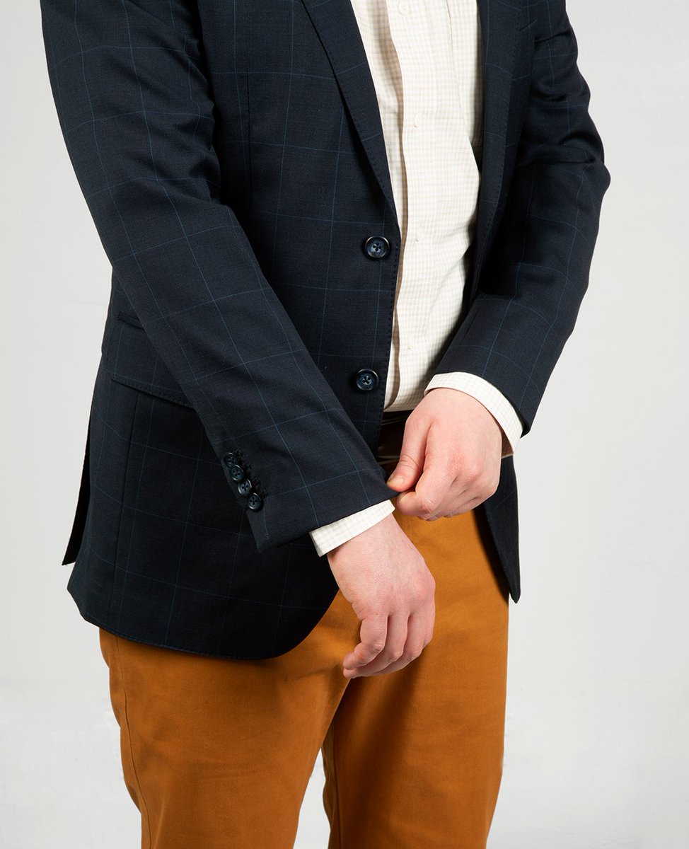 BlankLabel's tweet photo. Don’t be afraid of styling a patterned blazer on top of a patterned shirt. Check out our pattern on pattern pointers to help you get it right.

#BLCustomClothing https://t.co/zs6J0GMdG7