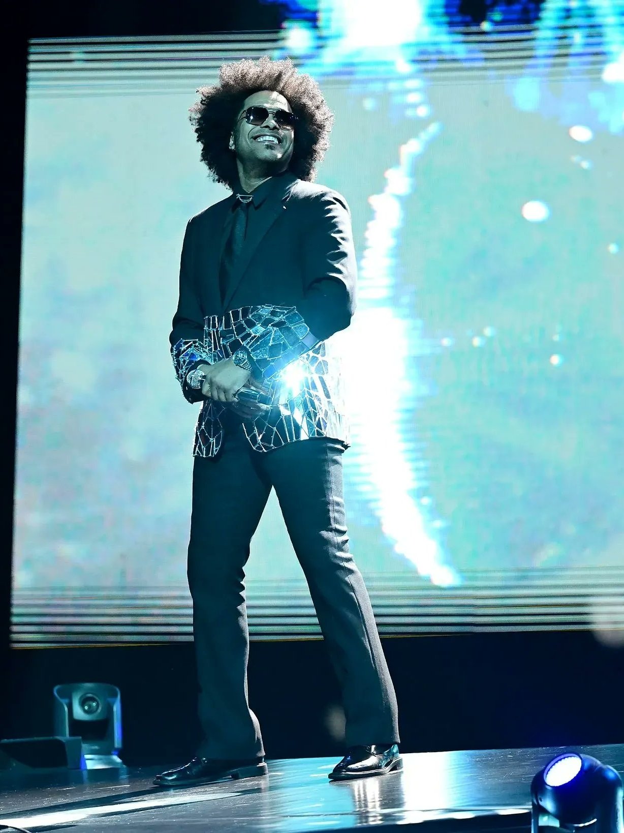 Happy 
Birthday  he is Always kind.
Always supportive. And, his mic is
Always, On.
R&B/Soul forever 