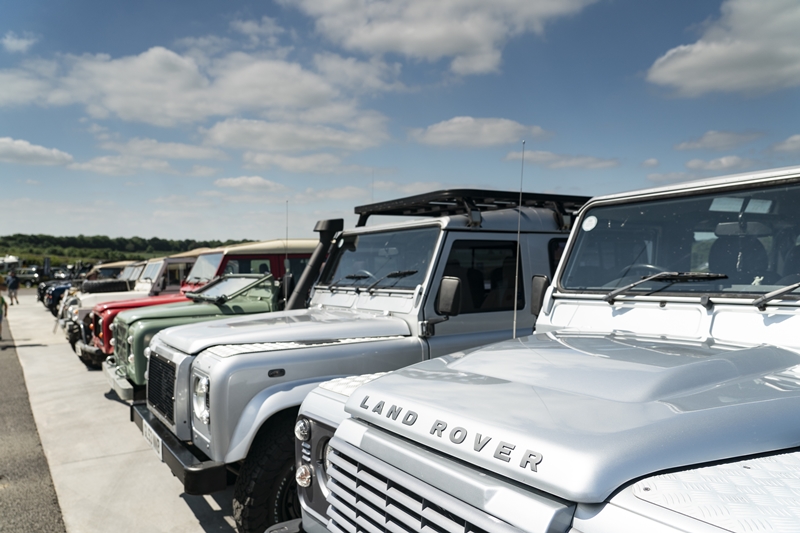 LRLegends's tweet photo. Legends Line Up display applications for Land Rover Legends on 11-12 June are now open! Full details and online form here: https://t.co/g5nNhbhm2u . You might also get to take part in the daily Land Rover track parade! Advance discounted tickets available now. #landrover https://t.co/Z2HfGmacKC