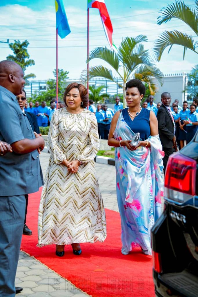 Burundi1stLady's tweet photo. C'était pour moi un grand honneur et une joie immense de vous recevoir chez nous,ma chère Soeur  @DeniseNyakeru,Première Dame de la RD Congo.Les trois jours ensemble étaient riches en échange d'expérience et de renforcement de nos liens d'amitié.Que Dieu bénisse nos deux peuples. https://t.co/OGoMO6nASS