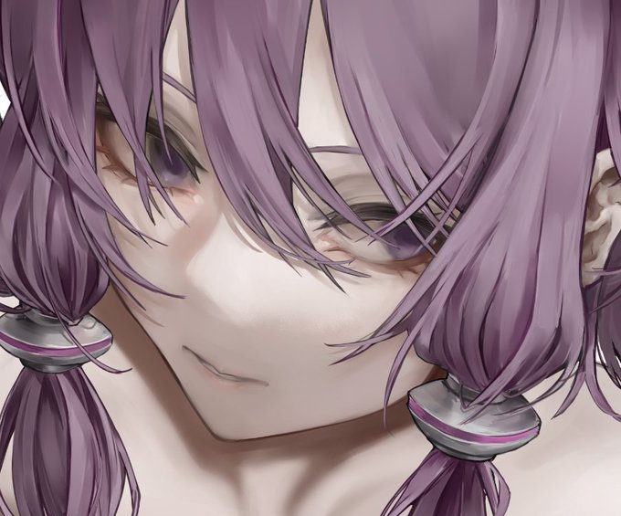 顔がイイ女描いてる 