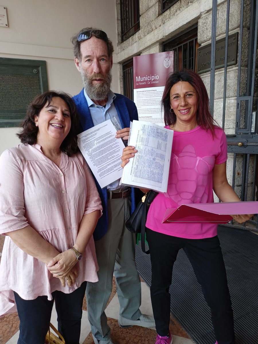 MarcoBorghi_Ve's tweet photo. Consegnate le 1.135 firme per il ripristino di una mobilità "normale" alla Giudecca
Me ne farò carico in tutte le sedi competenti https://t.co/3tLNn8c5D3