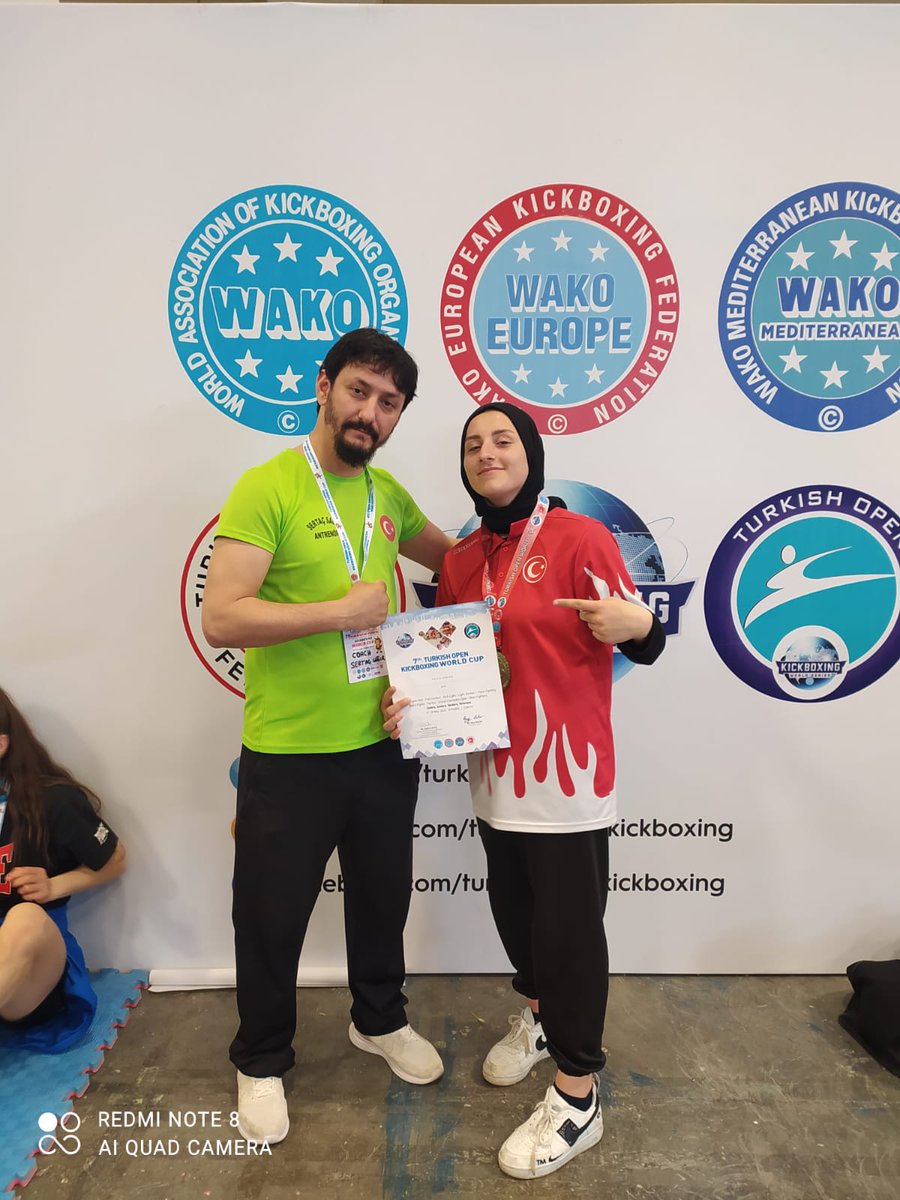 Osmangazi_MEM's tweet photo. Mihraplı Abdülkadir Can Anadolu İHL si 10.sınıf öğrencisi İclal Ceren Aydın İstanbul'da yapılan 7.Turkish Open Kickboxing Word Cup'ta kendi kategorisinde DÜNYA🥈si oldu.Ögrencimizi,öğretmen ve okul  idarecilerini tebrik ederiz.
@tcmeb,@Ali_Partal
@serkangur_bursa @GurhanCokgezer https://t.co/JkWYD7gl6m