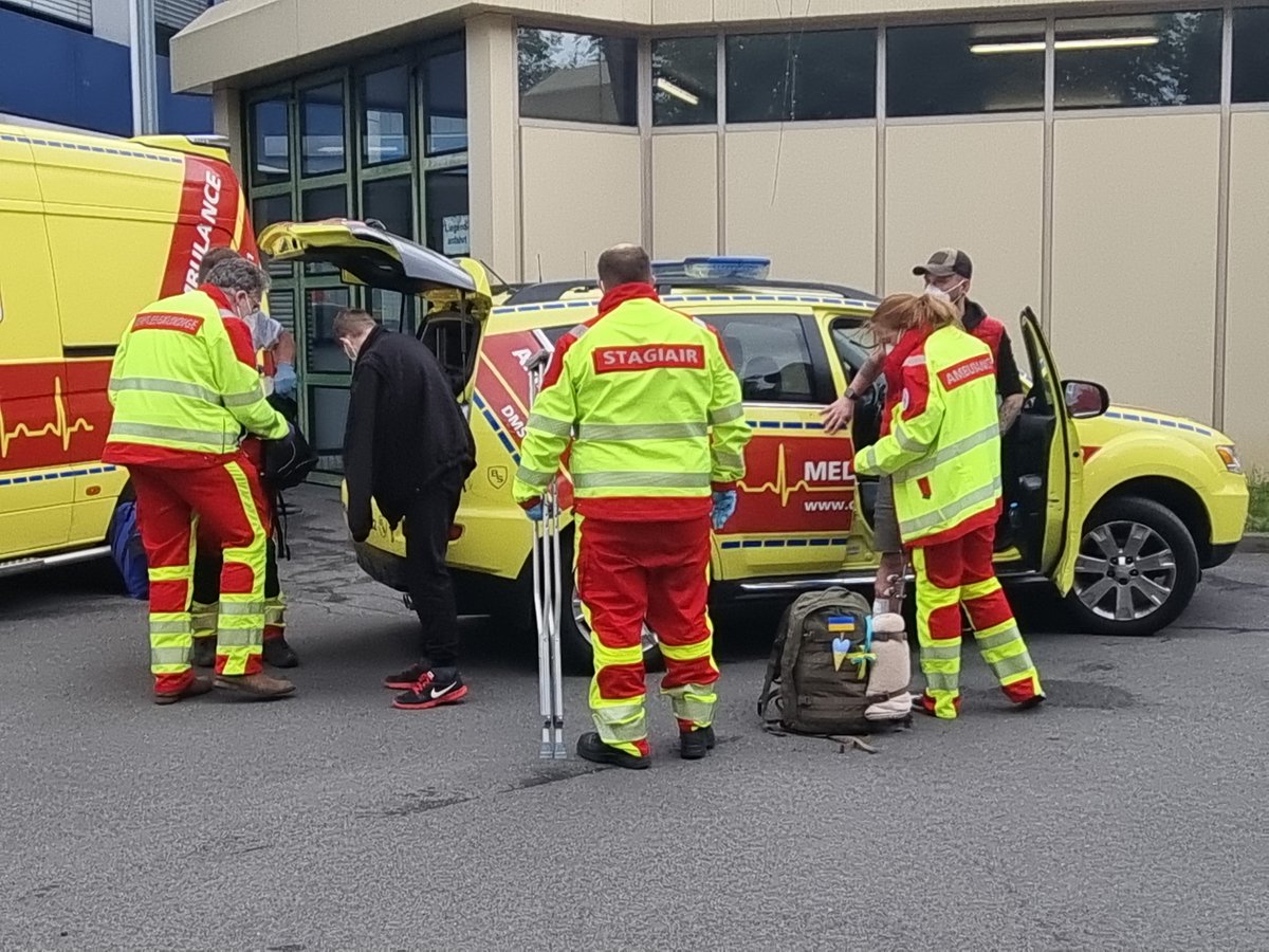 After doing a succesful medical evacuation of 6 wounded soldiers from #Ukraine we're doing another one tomorrow.
Ambulance setting of from the Netherlands at early o'clock.

#teamDTL #humanitarian #medevac