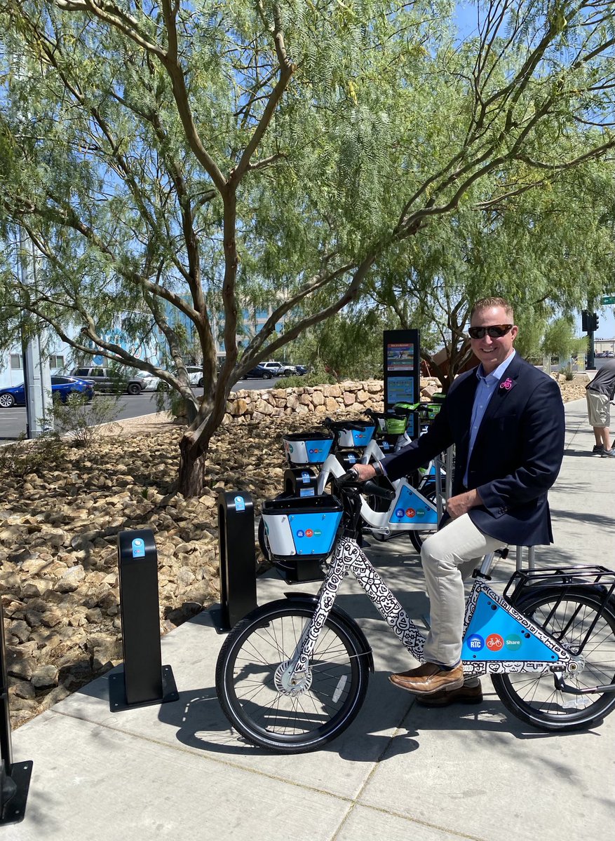 So excited to see <a href="/RTCSNV/">RTC Southern Nevada</a> #RTCBikeShare expand west of downtown with a new station at MLK &amp; Alta.  Also, here’s one of the coolest bikes you’ll ever see thanks to <a href="/prettydone/">Pretty Done</a> and the amazing work he did painting it by hand! #BikeThere