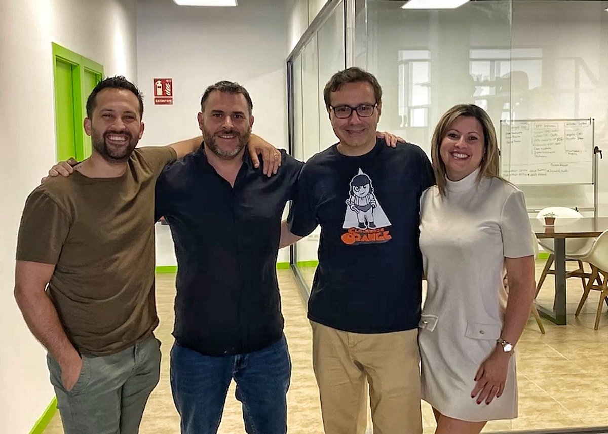 What a pleasure to have you <a href="/FerranPunt/">Ferran Puntí</a> in @lmn_network HQ 🍋⚡

Such a great professional in gaming world and industry now developing a Game-Fi <a href="/TheHarvestGame/">The Harvest: O'Ree-Jin 🔥</a> 🎮

Always looking forward to strategic alliances 🤝

#WeAreLMN #ShareToEarn #PlayToEarn