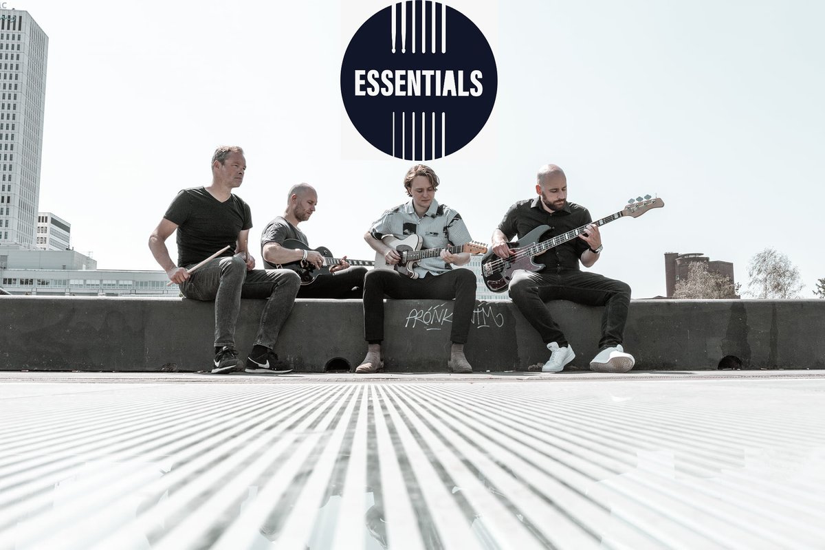 TheBoxKatwijk's tweet photo. The box Live, en weer genieten van toffe life muziek! https://t.co/Mh4R2m5w83 #Katwijk #gezellig #livemusic #bar #Rock #30plus #40plus #50plus #gewoonkunnenpraten #livemuziekcafe #jopenmooieNel #ipa #poppodium #muziekcentrum #TheBox #lekkerdansen #Bollenstreek #Covers #Coverband https://t.co/FZUVWVt9tW