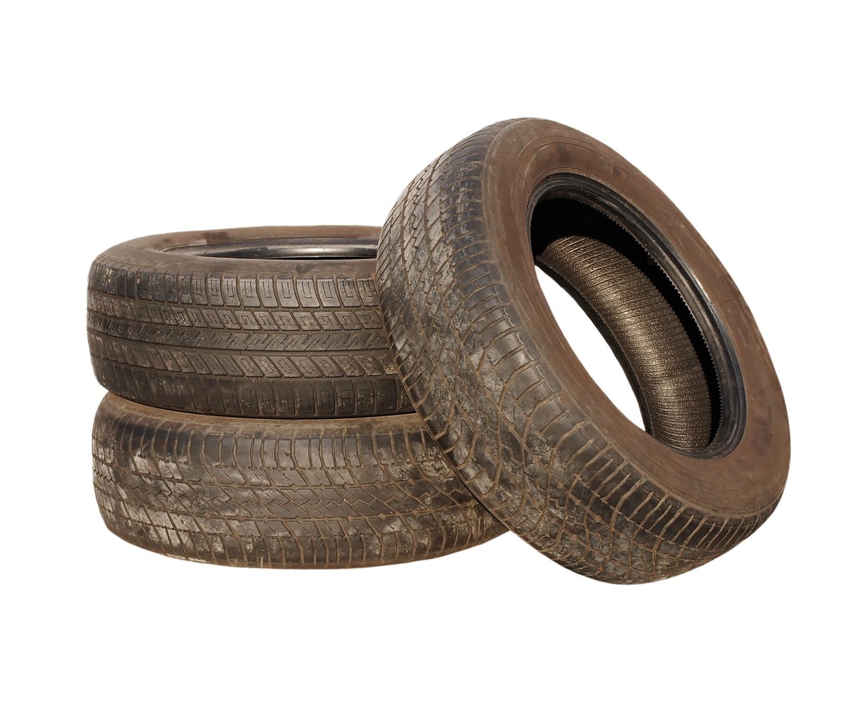 cswdvt's tweet photo. We can take it - tires, propane tanks, computers &amp; much more! Thank you to April Fisher from the Burlington Free Press for helping us get the word out. #recycle #cswd #btv https://t.co/OEiAsDWjzz https://t.co/FAZTedNgjO