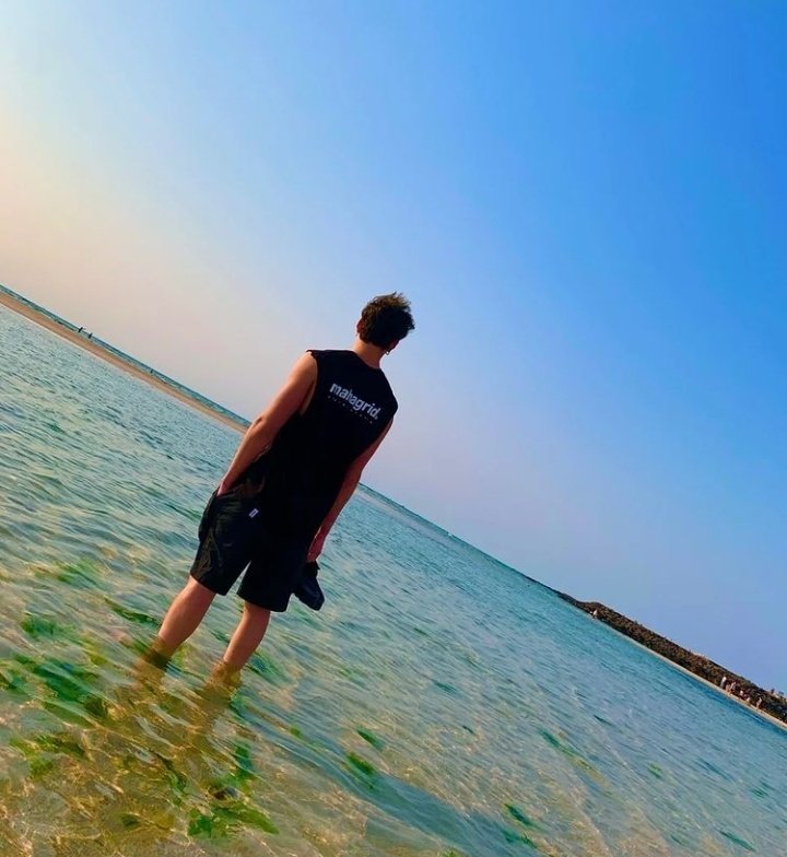 _lexhyujin's tweet photo. Chan looking like a 6ft tall dude https://t.co/VSJlyEGrSr