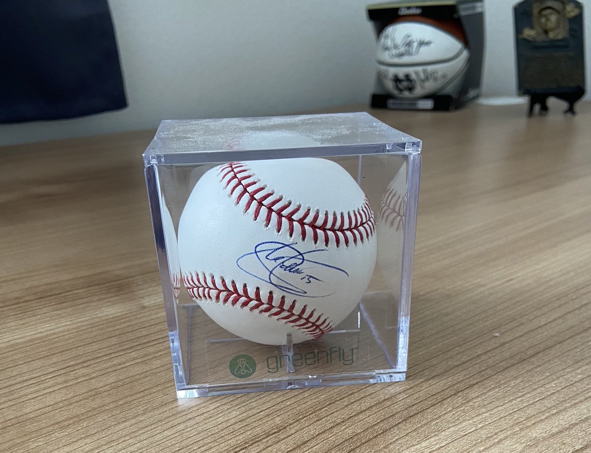 greenfly's tweet photo. 20 YEARS AGO today our co-founder @ShawnGreen15 made MLB history with a record 19 total bases in a single game! 

To celebrate you can 
**WIN A ⚾️ signed by Shawn Green!**

To enter:

1) RT this tweet
2) Follow @greenfly on Twitter https://t.co/rmyqIr58cQ