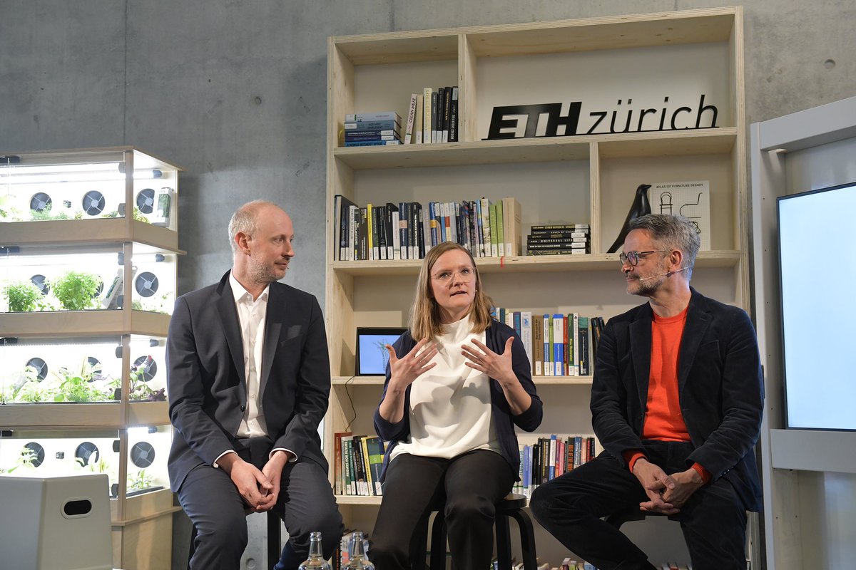 Joel_Mesot's tweet photo. Amazing turnout for the session on The White Tower at the @ETH_en Pavilion: this will be one of the world's largest 3D-printed and robot-built structures ever, located in the Grisons village of Mulegns @OrigenFestival @G_Dissertori @wef #wef22 #zuckerbäckerturm #rethinkingliving https://t.co/m0Yt9KpjR8