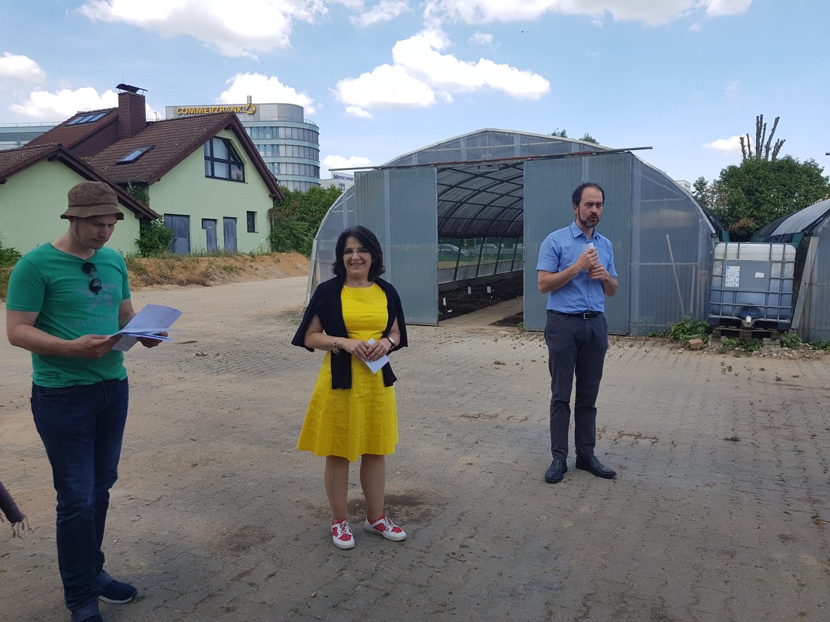 cityzeninterreg's tweet photo. Fascinating visit of the city garden in Eschborn during the #CityZen staff exchange from May, 17-19. Thank you for having us #Stadtgarten #Eschborn and demonstrating what #urbanfarming can look like! https://t.co/lIjyRzIg8k