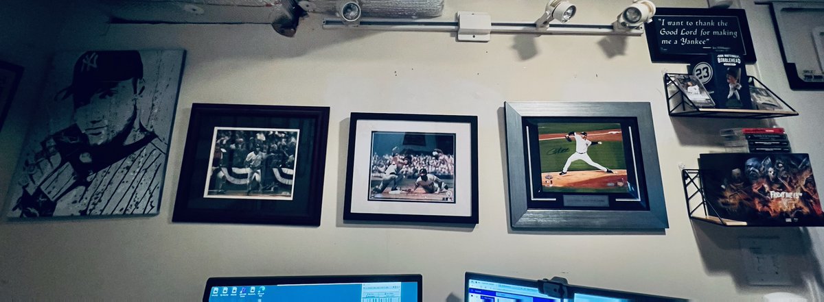 GregoryCzWFH's tweet photo. Just a few of my pieces of @Yankees memorabilia that are above my @ATT workstation. #lifeatATT https://t.co/uDpCgDTnug