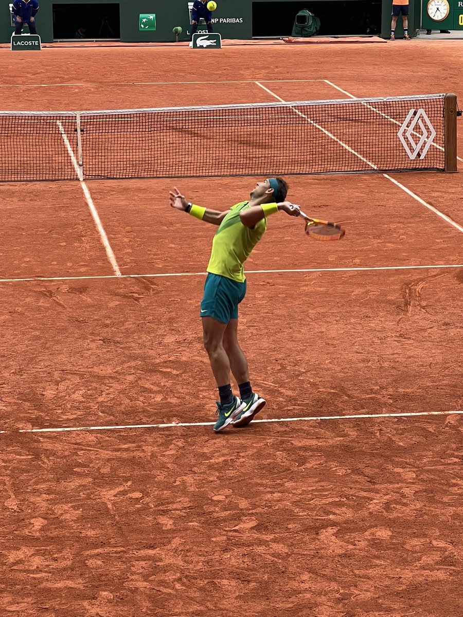 contracara68's tweet photo. En #ModoTenis
Primero @RafaelNadal y ahora esperando a Djokovic!
#RolandGarros https://t.co/n57qKuHlow
