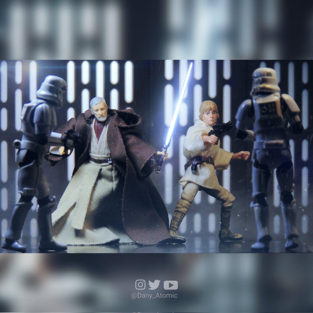 DanyAtomic's tweet photo. -Wait! don't use that uncivilized weapon son, I got this! #ObiWan #LukeSkywalker #StarWars #thelegacycollection #actionfigures #toyphotography #lightsaber https://t.co/hzuXpjvg23