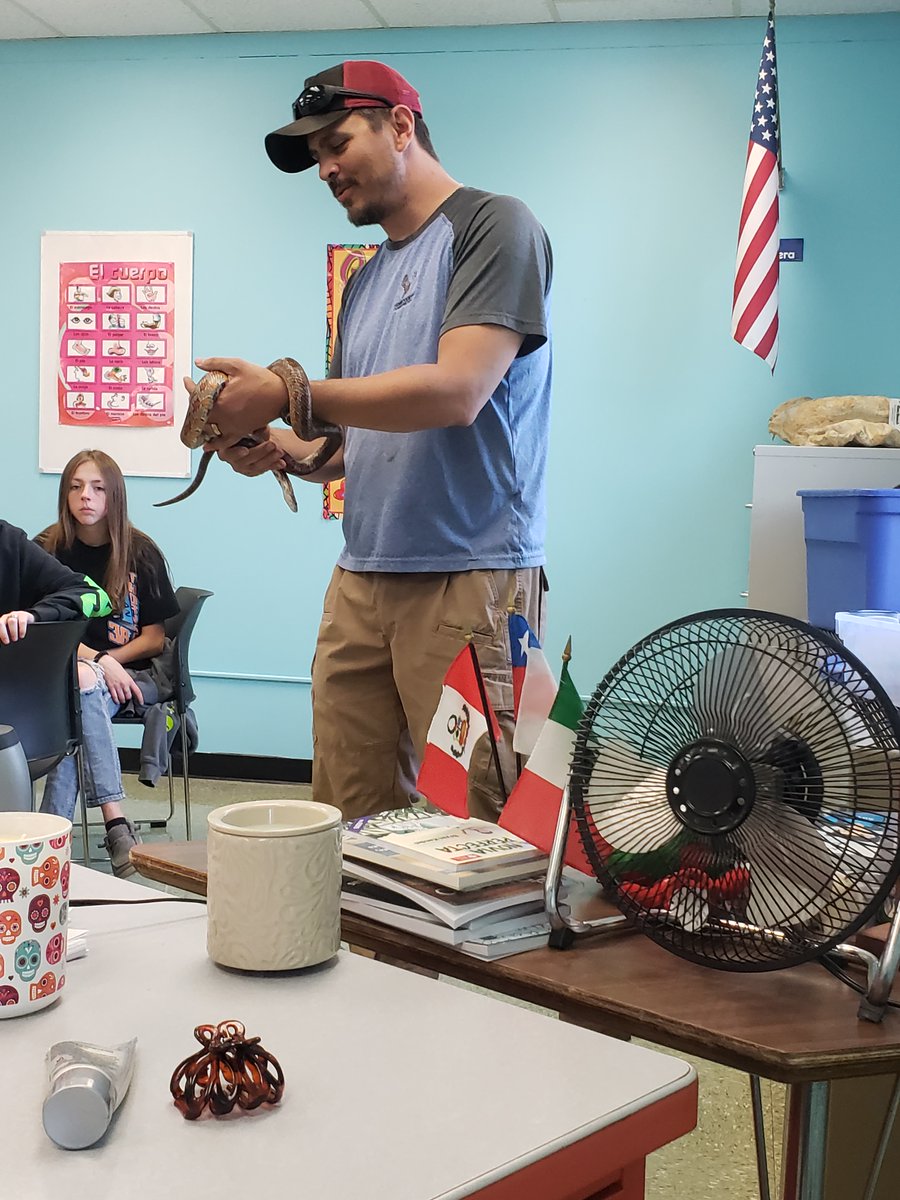 srta_bartels's tweet photo. More pics from May Term Animal Ecology. A visit from Ruby the Corn Snake. #IFAMayTerm #IFACadets https://t.co/R17xtEtVB0