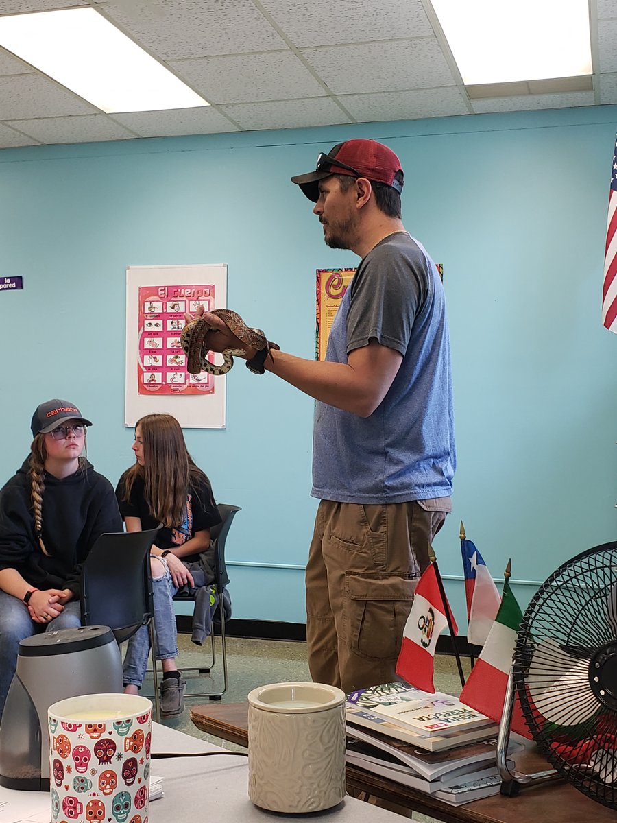 srta_bartels's tweet photo. More pics from May Term Animal Ecology. A visit from Ruby the Corn Snake. #IFAMayTerm #IFACadets https://t.co/R17xtEtVB0