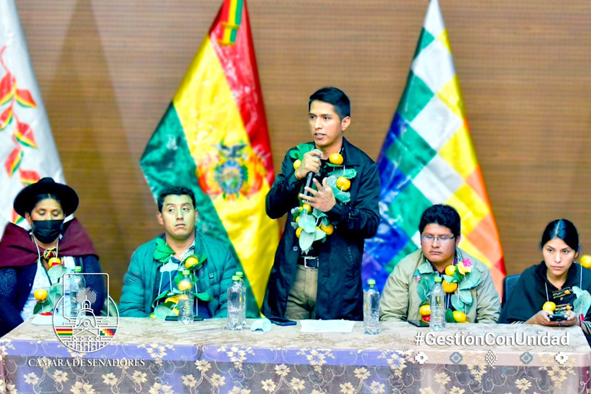 SenadoBolivia's tweet photo. #Sucre | Dentro su agenda oficial, el presidente del Senado, @AndronicoRod, junto a los senadores Trinidad Rocha, Miguel Rejas y Roberto Padilla participaron del Encuentro con las Juventudes de Chuquisaca, en el teatro Pucara del Centro Cultural “La Sombrerería”. https://t.co/jqAkqNT4w2