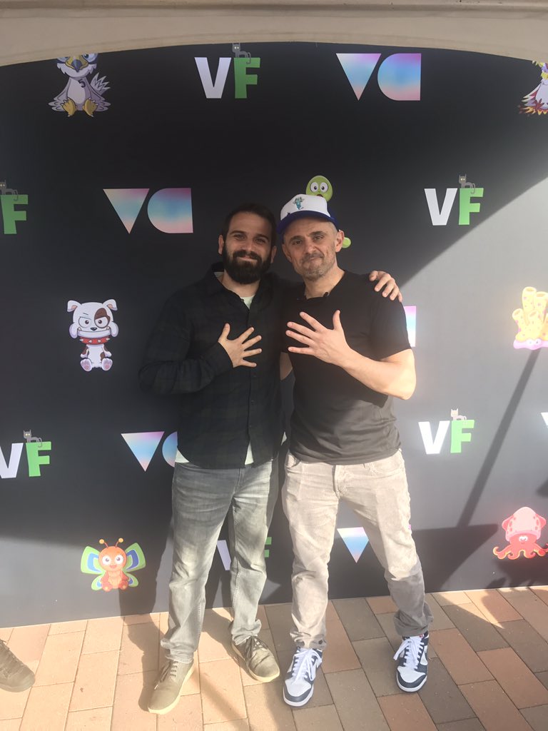 tazelmov's tweet photo. Couldn’t have said it better, this thread captures the magic of @veecon 2022 and the power of a small but mighty community like the @niftyportal 🚀

We’re all going places, just keep building and never give up on your dreams. 🏗❤️

@garyvee @kmoney @GabrielJWeis @dannycoleee https://t.co/5Dzwp3GJtf
