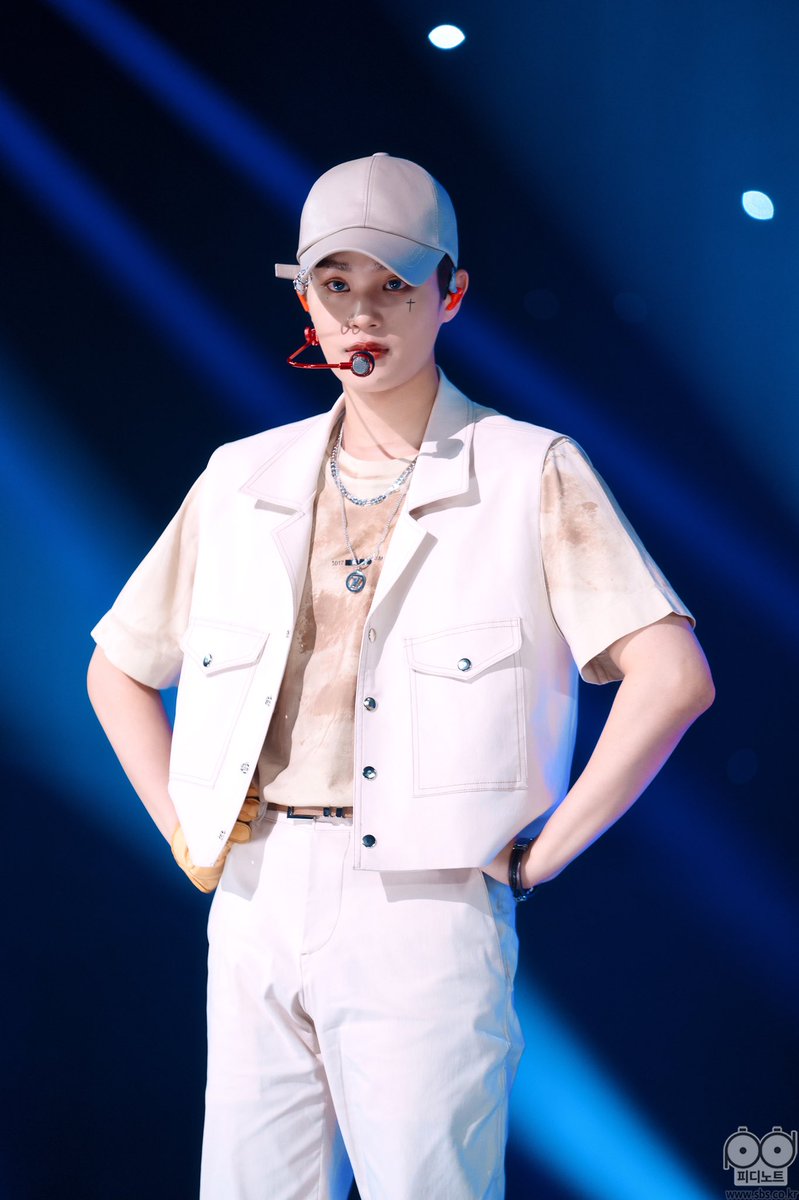 AB6IXFRANCE's tweet photo. | 23.05.22 📸 | #AB6IX #에이비식스

Photos exclusives de la performance de #SAVIOR à Inkigayo 🖤

▶️ DAEHWI 
_____ 
🇫🇷 @/AB6IXFRANCE https://t.co/mca3Lxj780