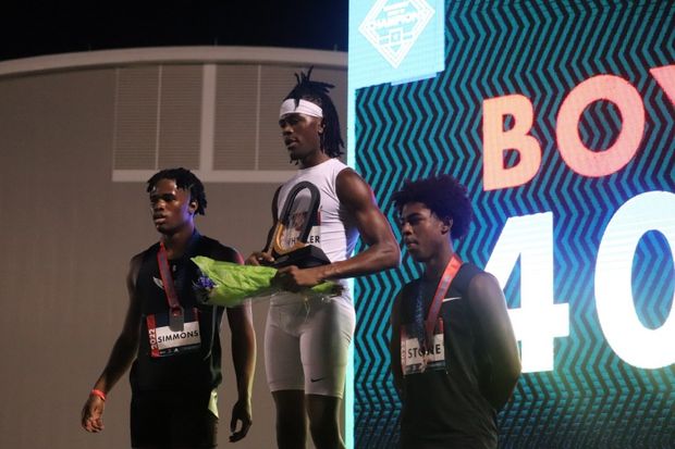 Congrats to <a href="/217vauni/">jah’vauni wheeler</a> for winning the 400m at the Wingfoot Night of Champions ALL-CLASS!!  He broke his own school record with a #6 ranked time of 47.32.    It was truly a "Night of Champions!!"  #Unsigned 
<a href="/Snellovator/">Eddie Snell-Head Boys Basketball Coach-Jackson HS</a> <a href="/HHS_Conyers/">Heritage HS-Conyers</a> <a href="/MilesplitGA/">MileSplitGA</a> <a href="/RecruitGeorgia/">Recruit Georgia</a>  <a href="/RNC_Sports/">Rockdale/Newton Citizen</a>