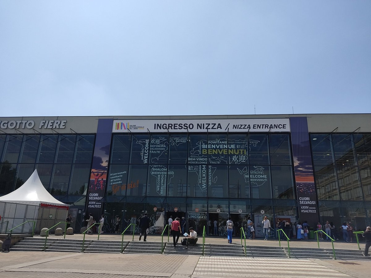 CosimaTicali's tweet photo. Storie scritte, raccontate, condivide...in ottima compagnia 📚♥️
#SaTo22 #salonedellibro #salonedellibro #libri #leggere #leggerechepassione https://t.co/Xf9lz8ulZq