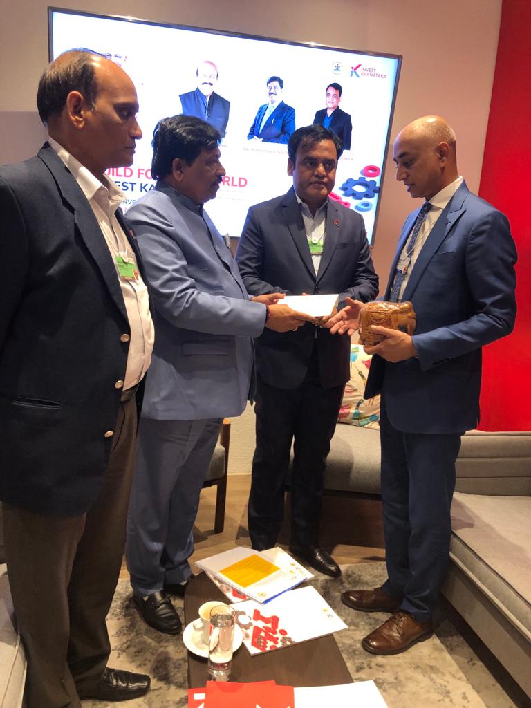 Had a pleasent meeting with the Hon Min Dr Murugesh Nirani and Hon Min Dr Ashwathnarayan C N at the #Karnataka Lounge in #Davos. Discussed various topics including <a href="/AmaraRaja_Group/">Amara Raja</a>'s investment in Log9, a startup in Bengaluru. #WEF22 #Davos2022