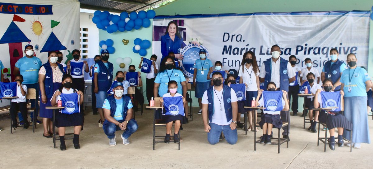 FIMLM's tweet photo. 🎒#KitsEscolares| Cerca de 700 niños que viven en zonas apartadas y vulnerables de 🇵🇦 Panamá recibieron útiles escolares y kits de bioseguridad, quienes llenos de esperanza y con grandes sueños tienen muchos deseos de aprender • Leer más 👉https://t.co/beXKJ4fy13 https://t.co/UuWbkqw3yU