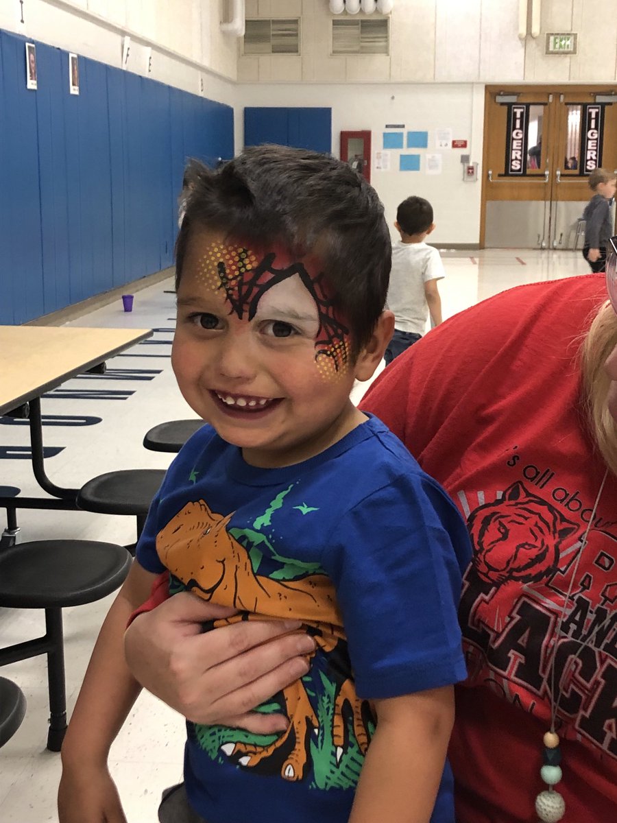 mrslinderwell's tweet photo. Facepaint fun in PreK! #BHESJumpIn https://t.co/hekddrrkCr