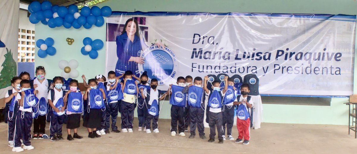 FIMLM's tweet photo. 🎒#KitsEscolares| Cerca de 700 niños que viven en zonas apartadas y vulnerables de 🇵🇦 Panamá recibieron útiles escolares y kits de bioseguridad, quienes llenos de esperanza y con grandes sueños tienen muchos deseos de aprender • Leer más 👉https://t.co/beXKJ4fy13 https://t.co/UuWbkqw3yU