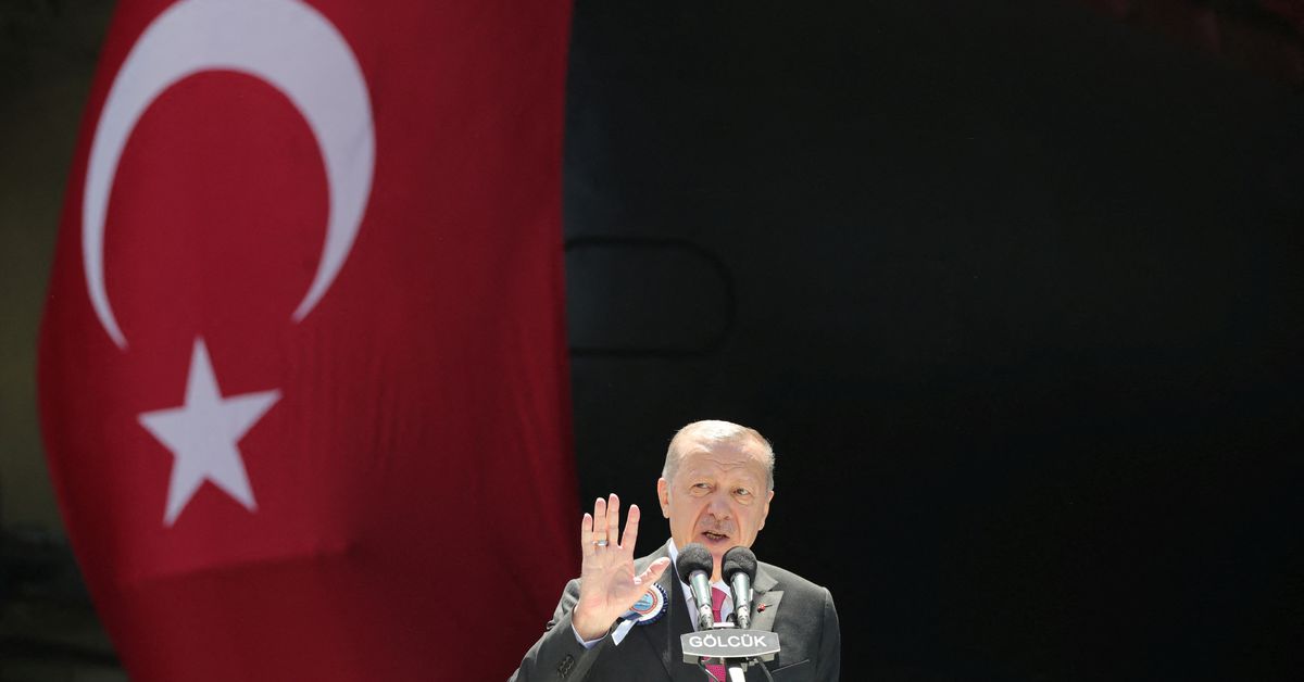 Erdogan says Turkey to launch military operations on its southern borders reut.rs/3LJYmgF