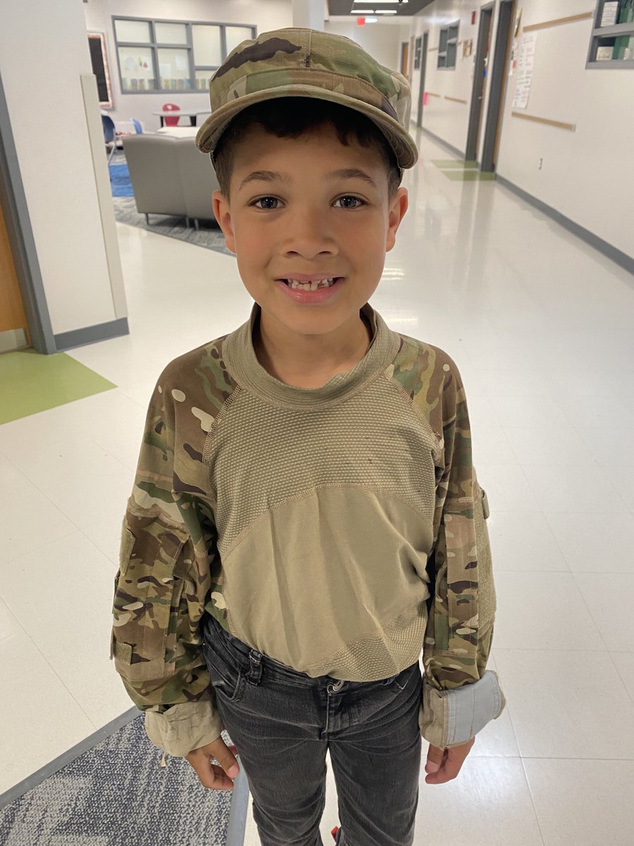 Camo day at Willowville as we prepare for the Memorial Day Parade on Wednesday! ⁦<a href="/WestCler/">West Clermont Schools</a>⁩