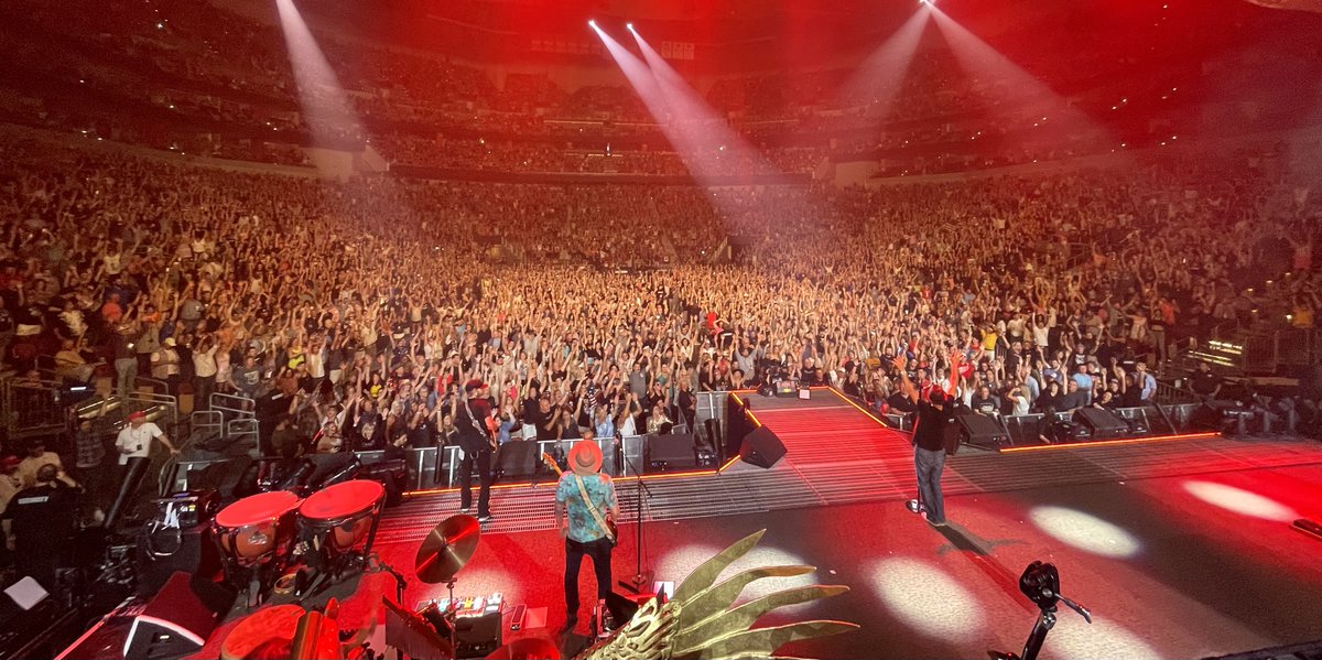 KidRock's tweet photo. I think some of the best shows and best crowds we have ever had this weekend in Louisville and Nashville! 
We busted our asses putting this tour together and if its the last one for the unforseen future, it is gonna be a great one! THANK YOU to the band, crew and FANS! 
-Kid Rock https://t.co/K6Mc7eC3mQ